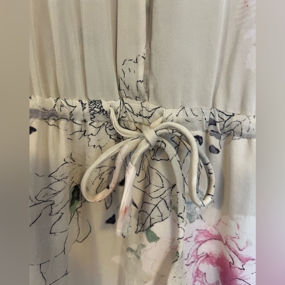 Aritzia BABATON Benedict Floral Silk Dress. Size small. Worn once. Has pockets! - Picture 5 of 6